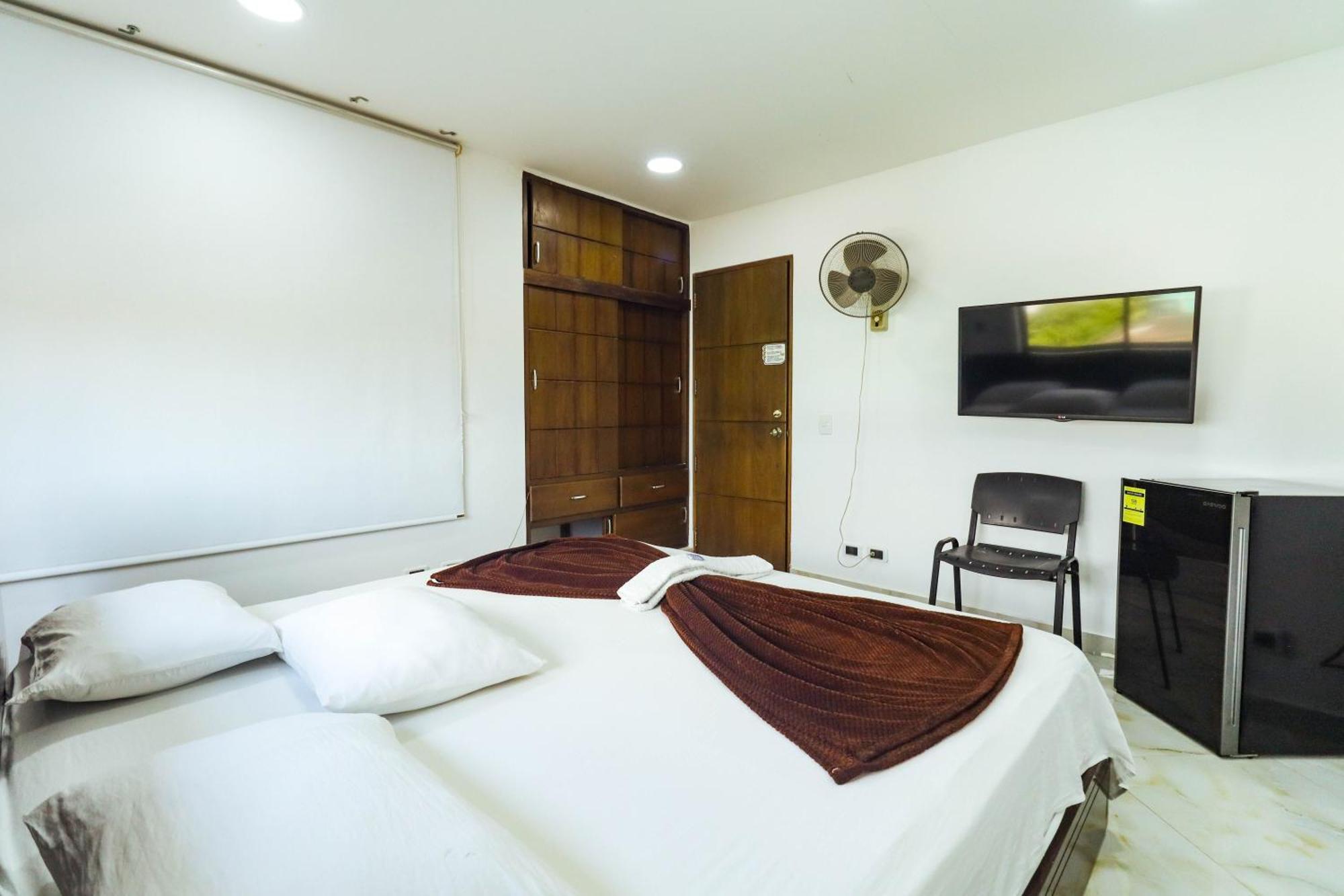 Hotel Big New York Carepa Room photo